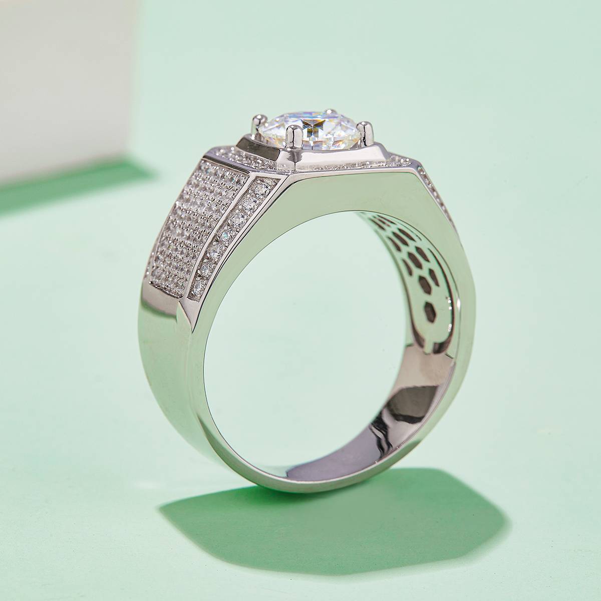 Dai Jun S925 Silver Plated Platinum Moissanite Diamond Men's Ring 2 Carat D-Class